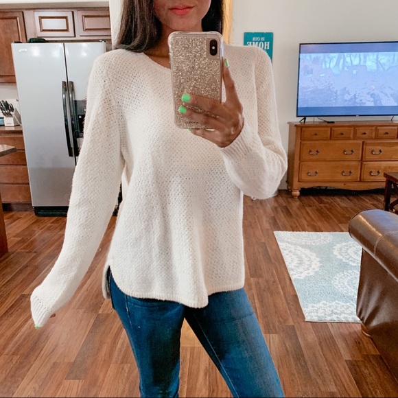 Ann Taylor Sweaters - Ann Taylor | Cream Knit Sweater Size XL
